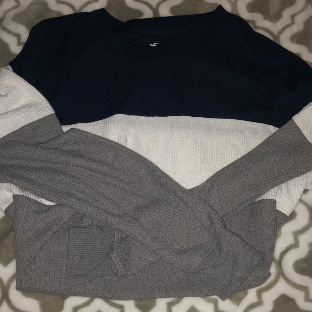 slightly cropped long sleeve!